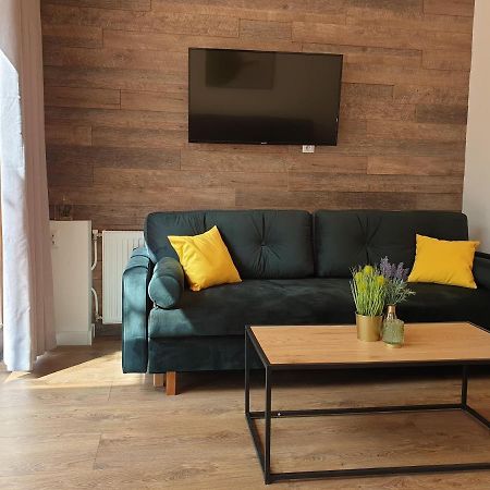 Apartament Milionova Apartment วูดช์ ภายนอก รูปภาพ