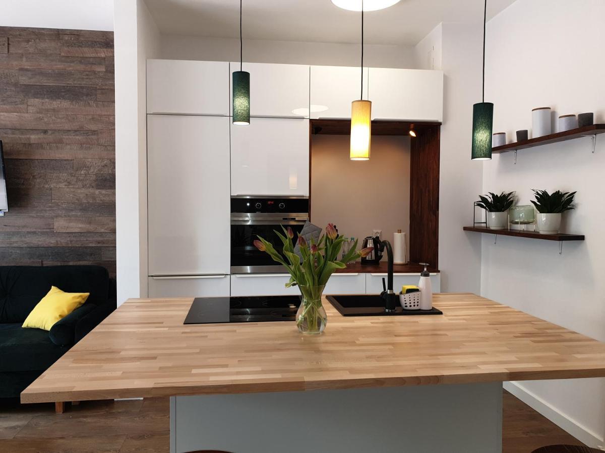 Apartament Milionova Apartment วูดช์ ภายนอก รูปภาพ