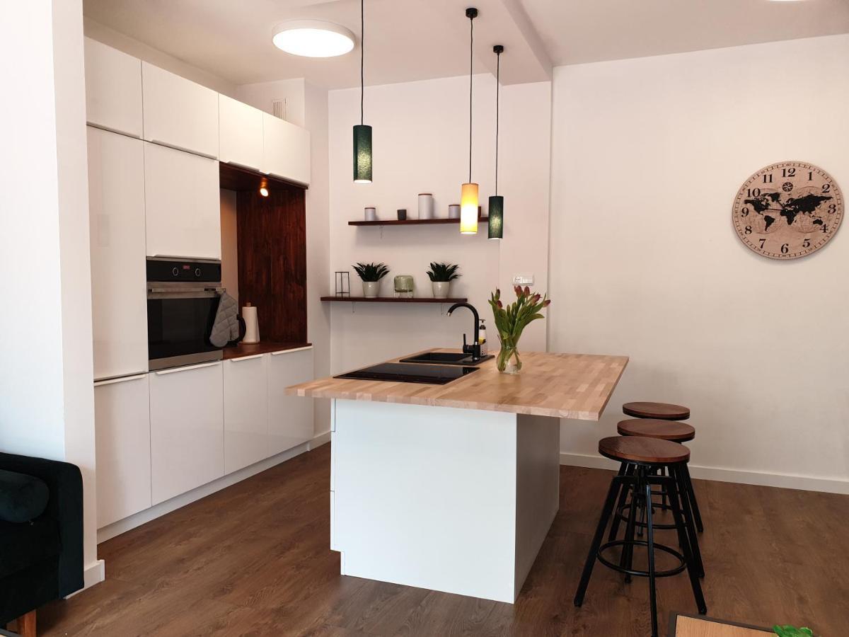 Apartament Milionova Apartment วูดช์ ภายนอก รูปภาพ